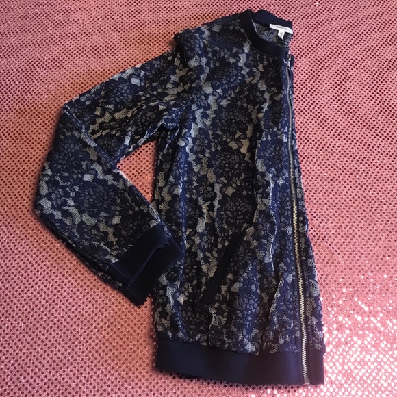 SOLD Maurice’s Blue Lace Floral Bomber Jacket M - Picture 8 of 12